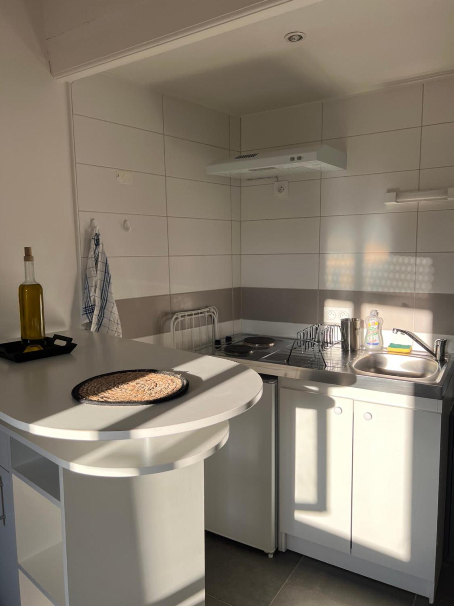 Cosy Hyper Centre Avec Kitchenette & Climatisation *
