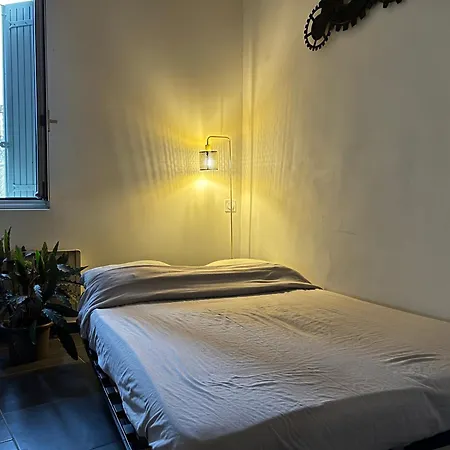 Cosy Studio Hyper Centre Avec Kitchenette & Climatisation Carpentras Esterno foto
